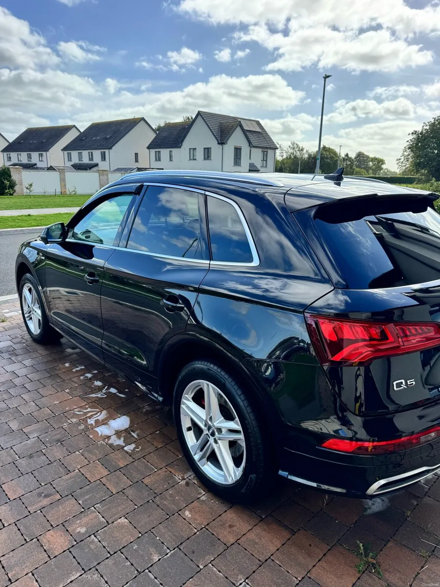 Audi Q5 - Image 2