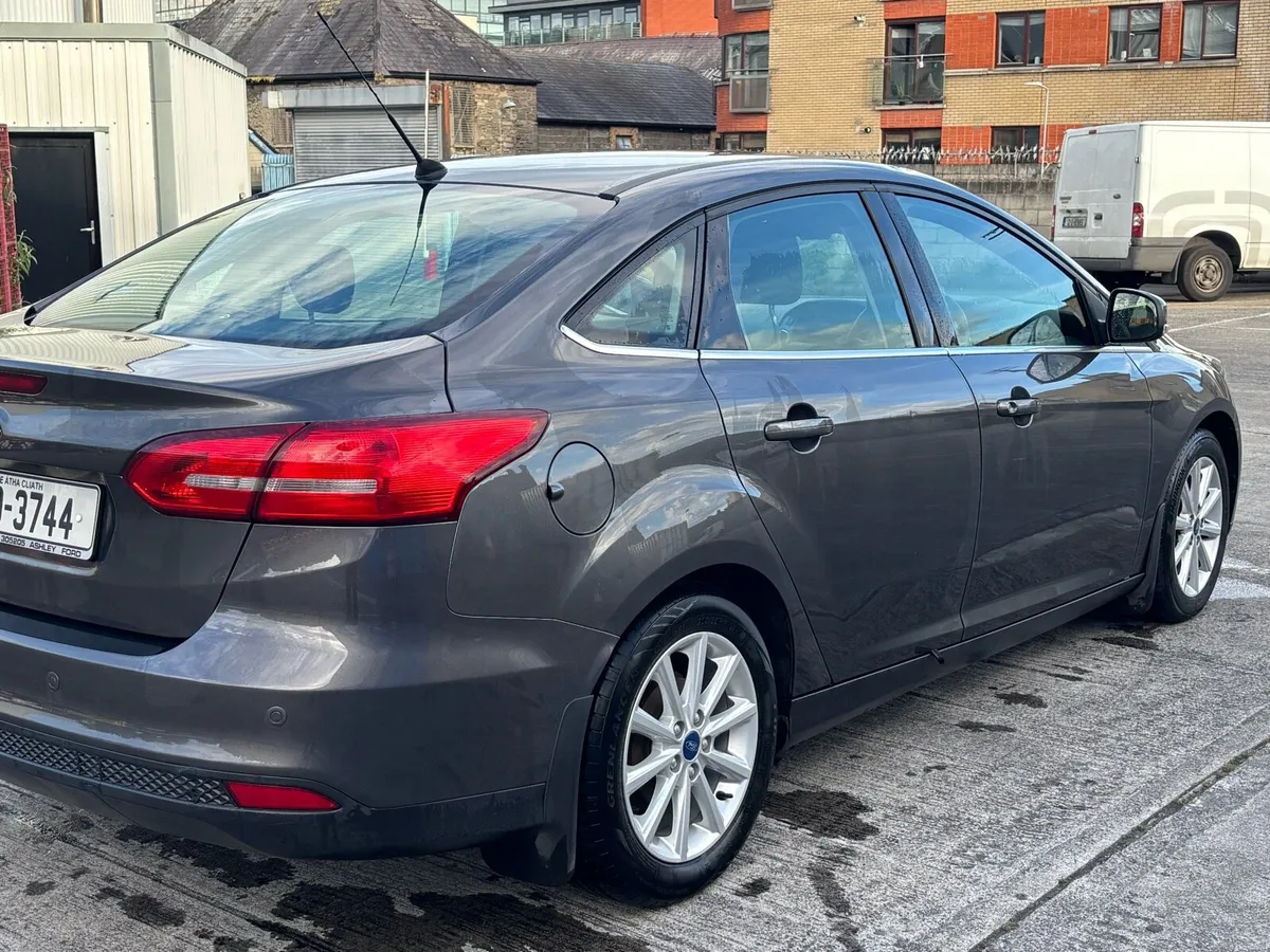 Ford Focus Titanium 1.5Tdci - Image 3