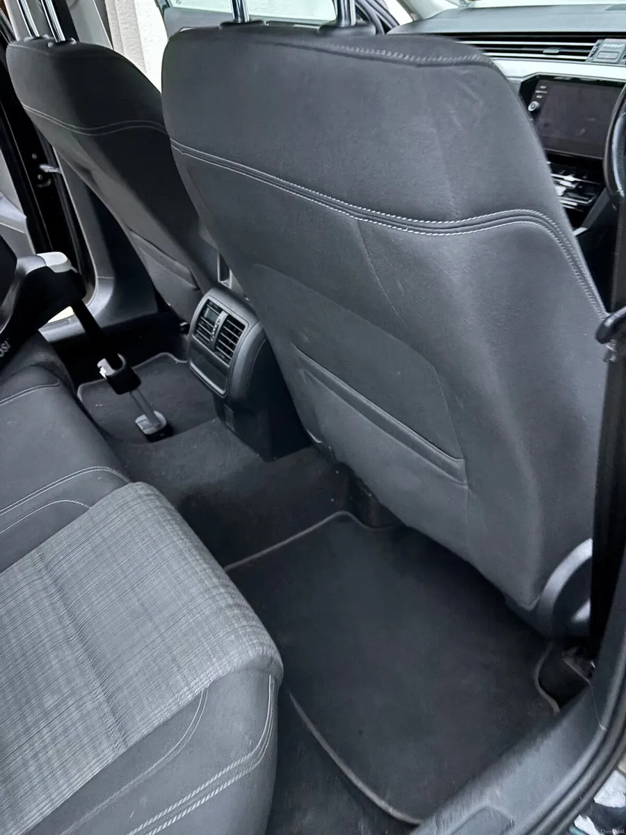 Volkswagen Passat 2021 - Image 3