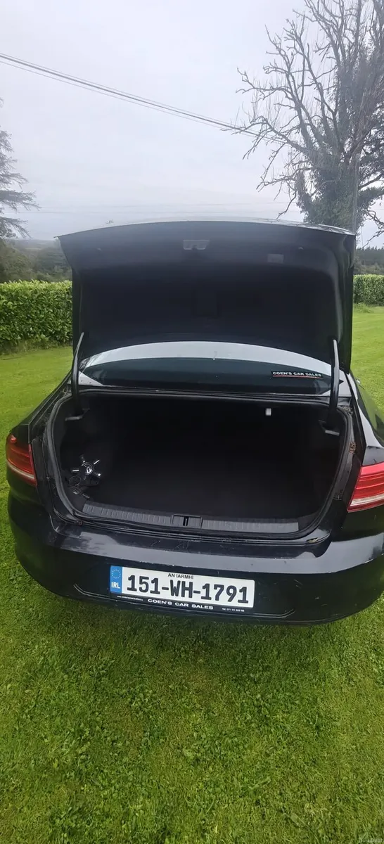 2015 Volkswagen Passat - Image 4