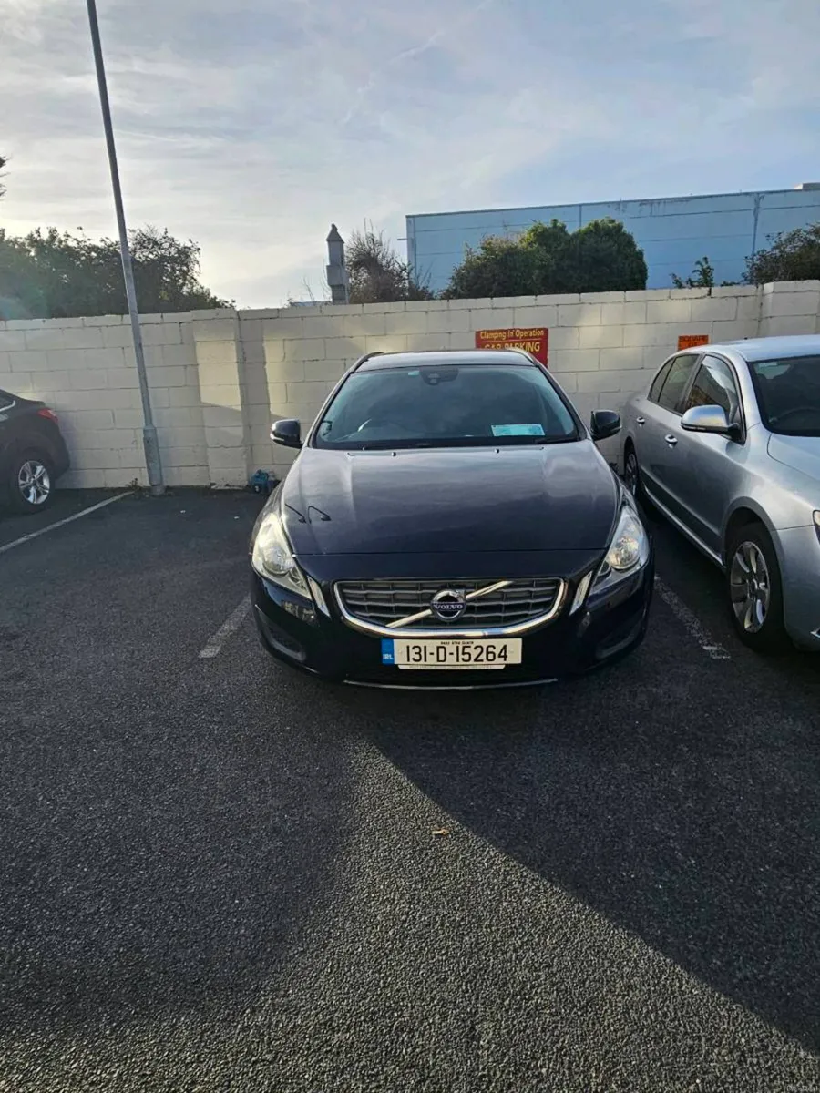 Volvo V60 - Image 1