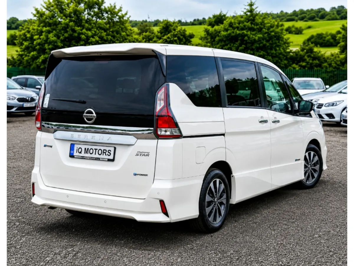 Nissan Serena 2.0 Petrol Hybrid Automatic Low mile - Image 5