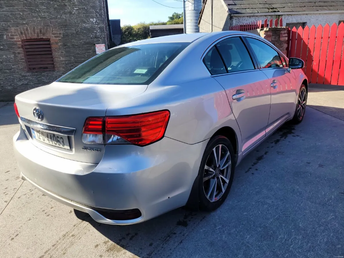 12 Toyota Avensis 2.0D - Image 2