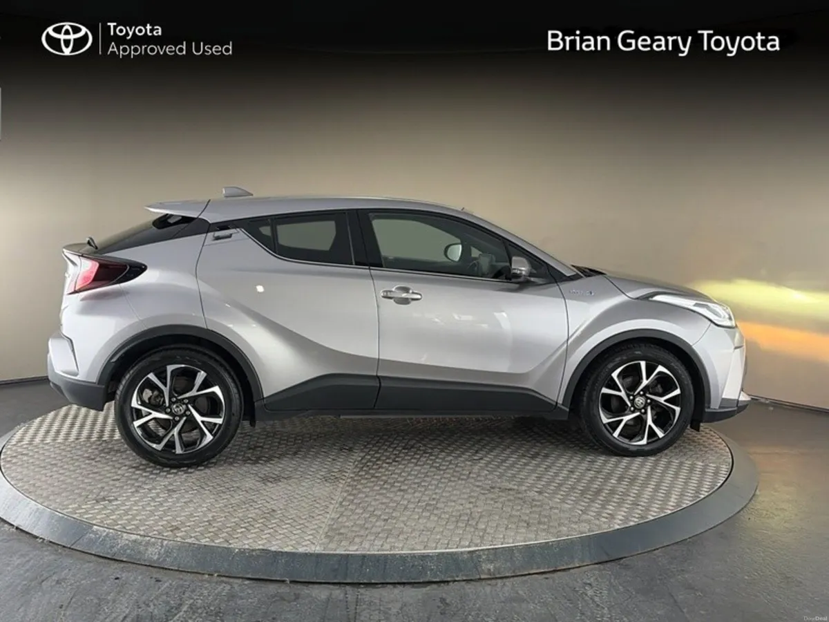 Toyota C-HR HYBRID SPORT - Image 3
