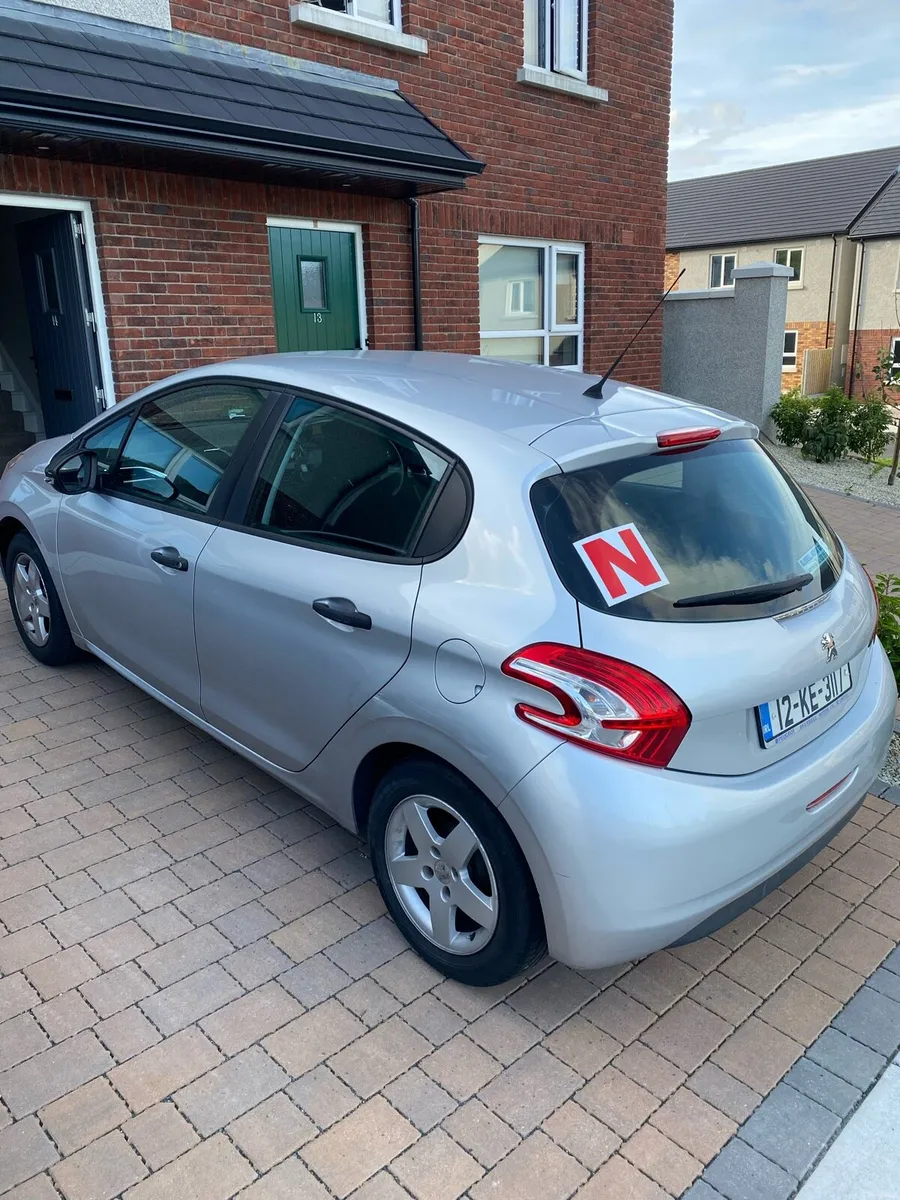 Peugeot 208 2012 - Image 4