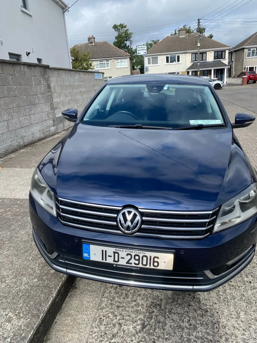 Volkswagen Passat 2011 - Image 1