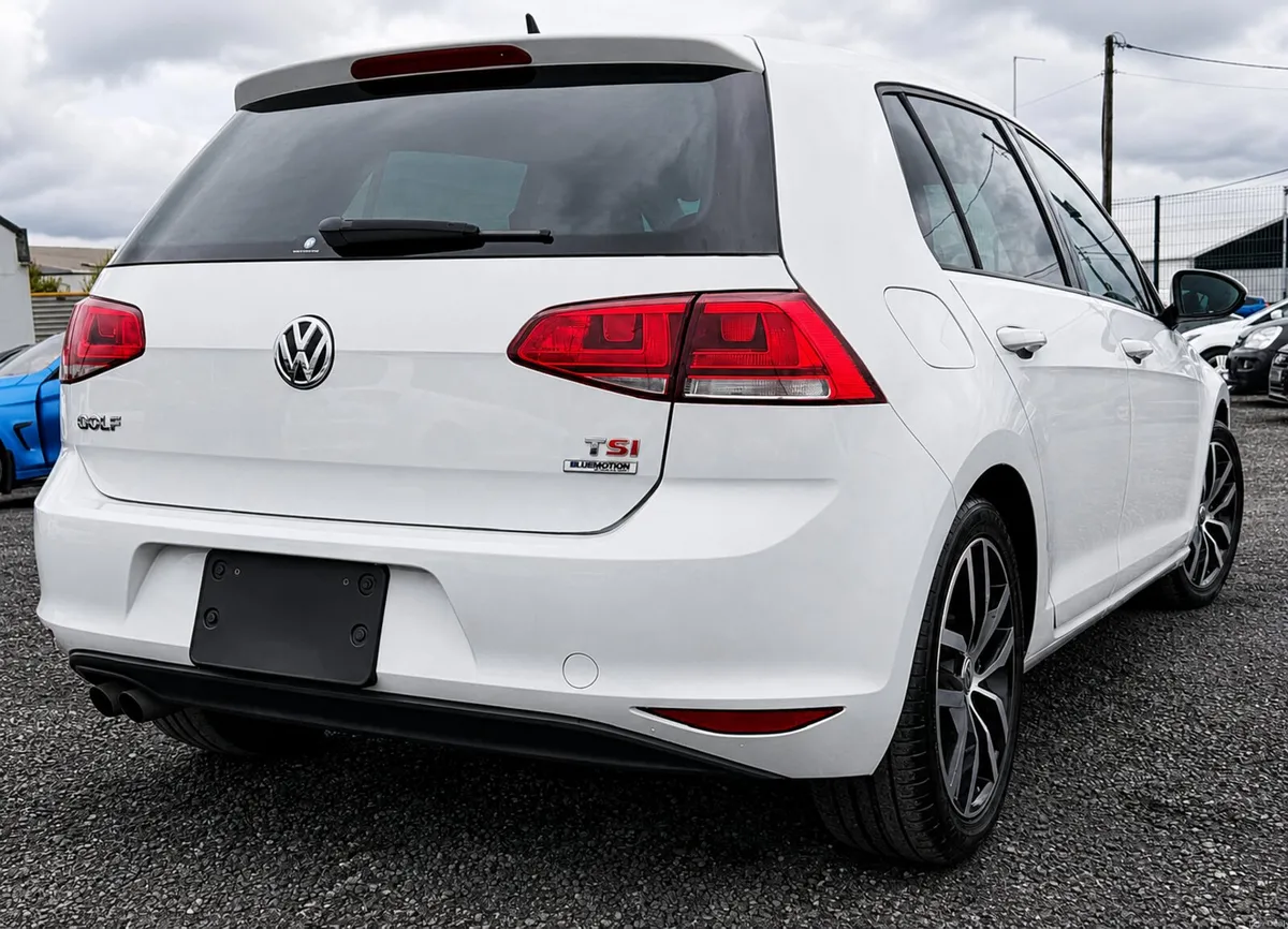 2017 Volkswagen Golf 1.4 TSI Highline DSG Leather - Image 6