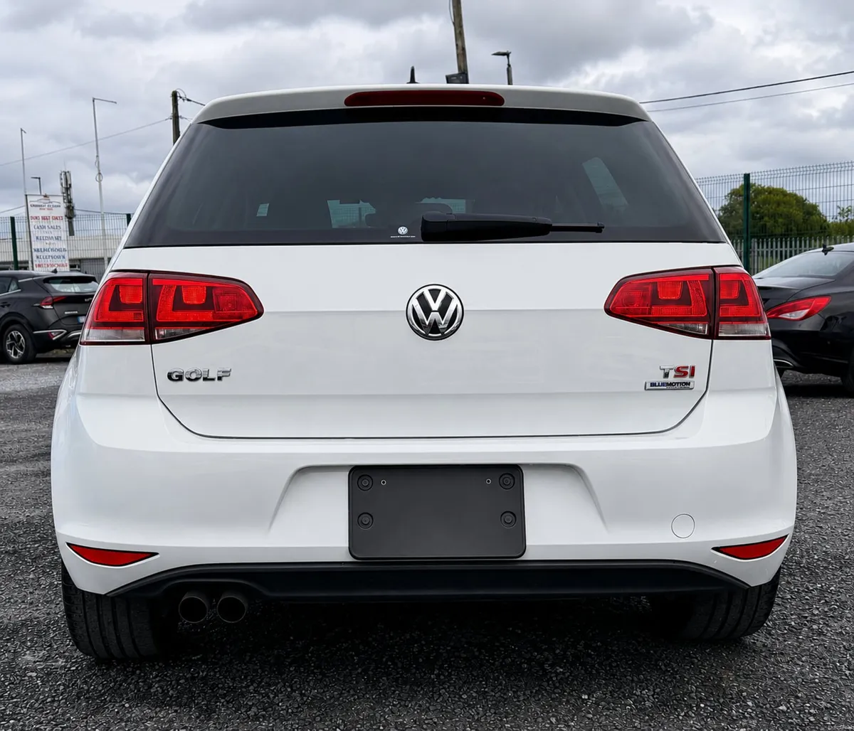 2017 Volkswagen Golf 1.4 TSI Highline DSG Leather - Image 4