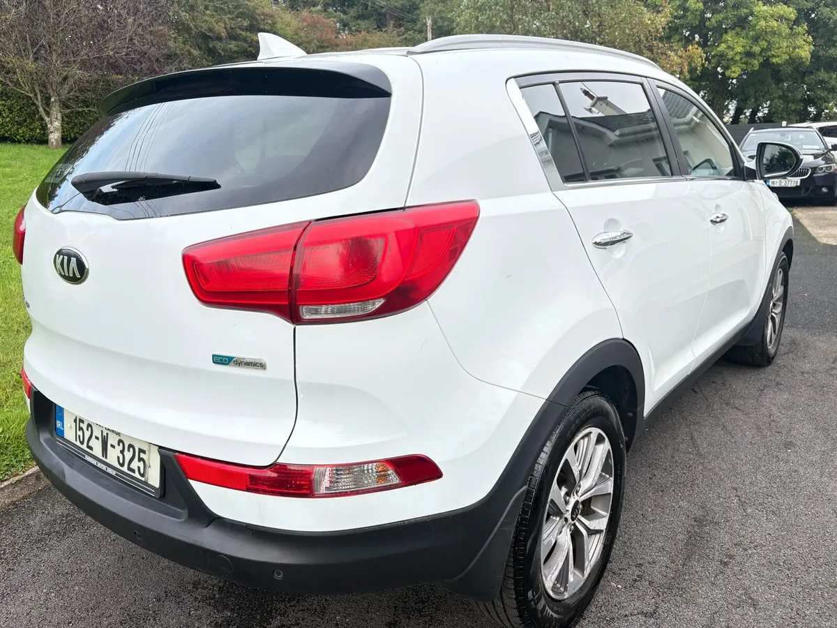 Kia Sportage 1.7 Crdi 2015 in mint condition - Image 4