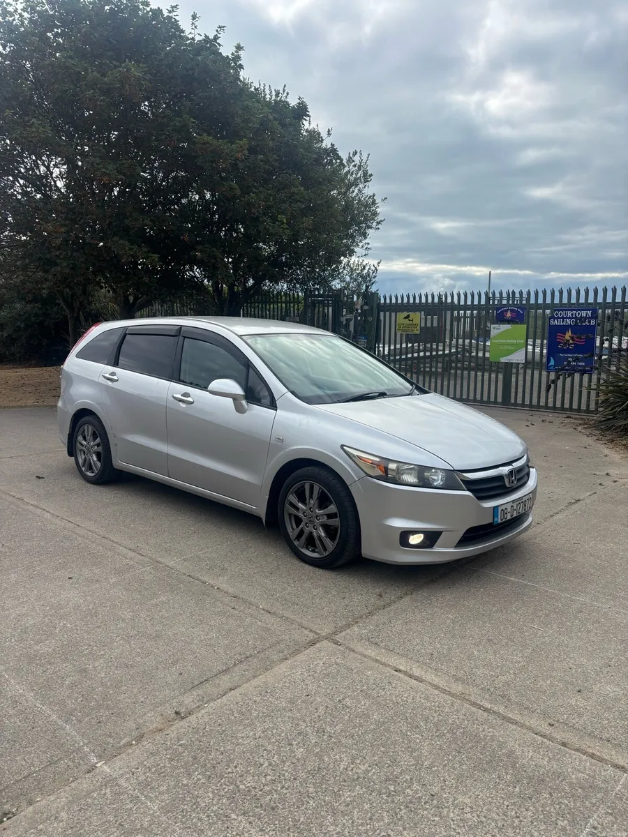 Honda Stream Rzs 7 Seat Automatic - Image 1