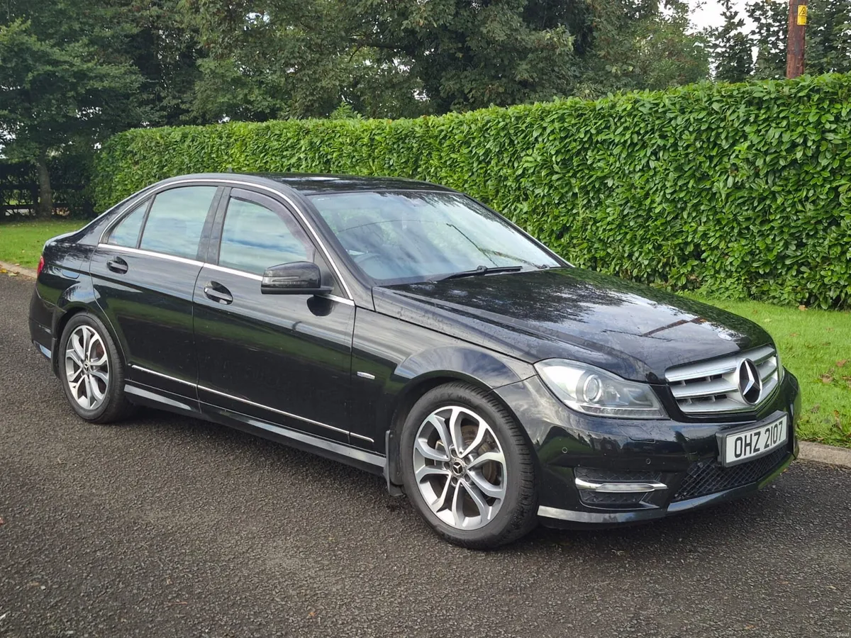 Mercedes-Benz C-Class 2011 - Image 2