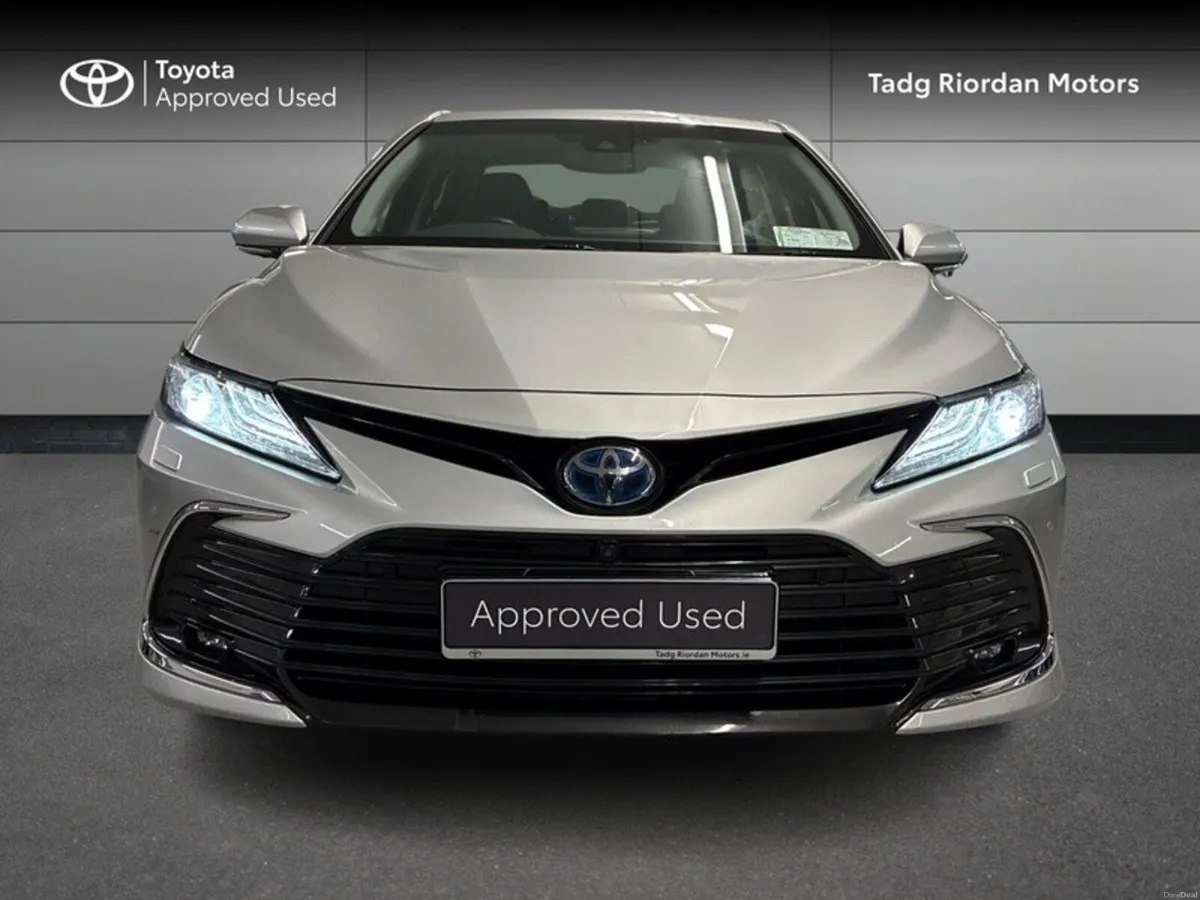 Toyota Camry PLATINUM EDITION - Image 5