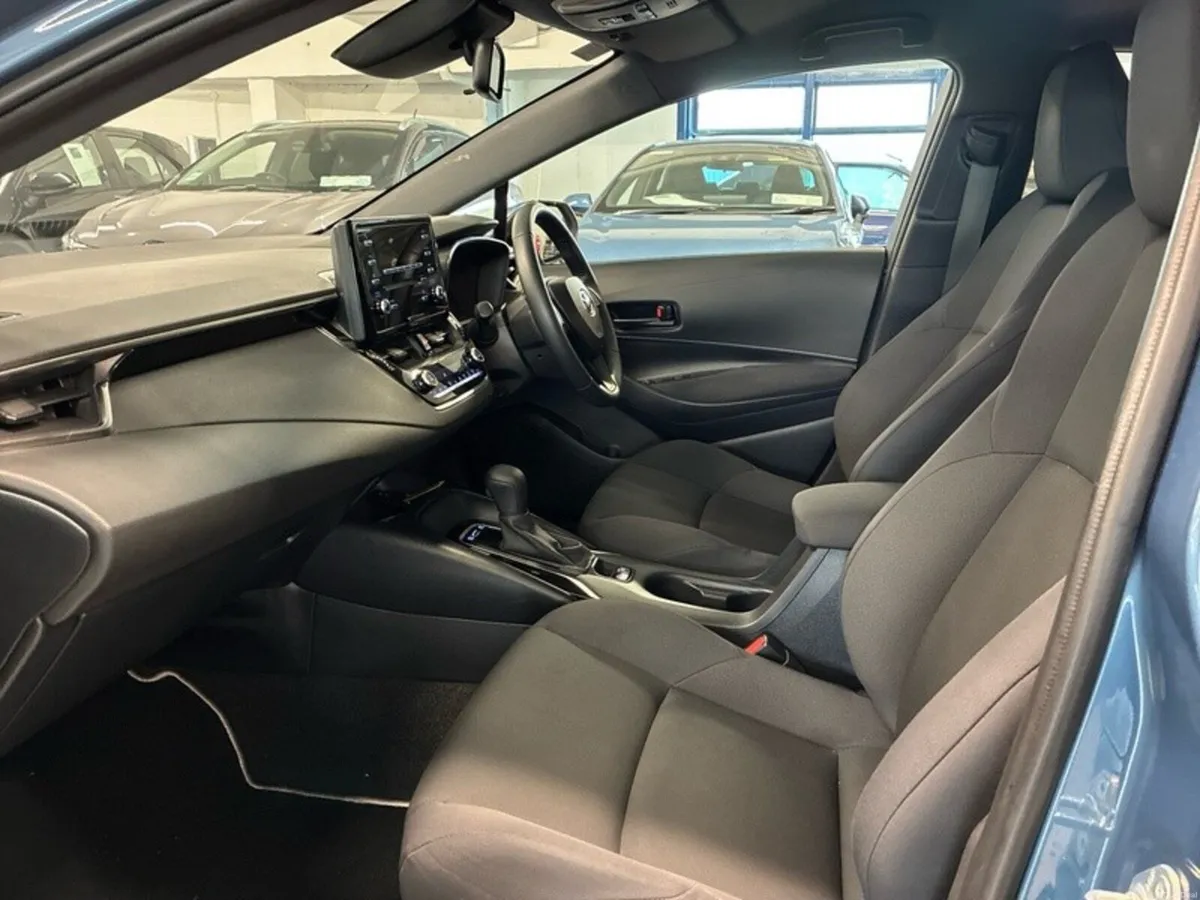 Toyota Corolla HYBRID AURA H/ H/B 4DR AUTO - Image 6