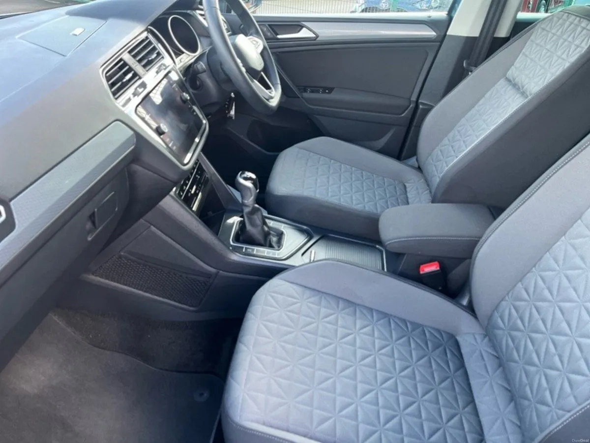 Volkswagen Tiguan LIFE 2.0 TDI MANUAL 6SPEED FWD 1 - Image 6