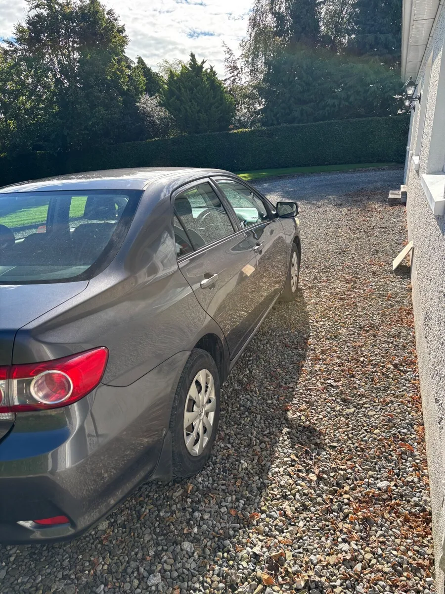Toyota Corolla 2013 - Image 2
