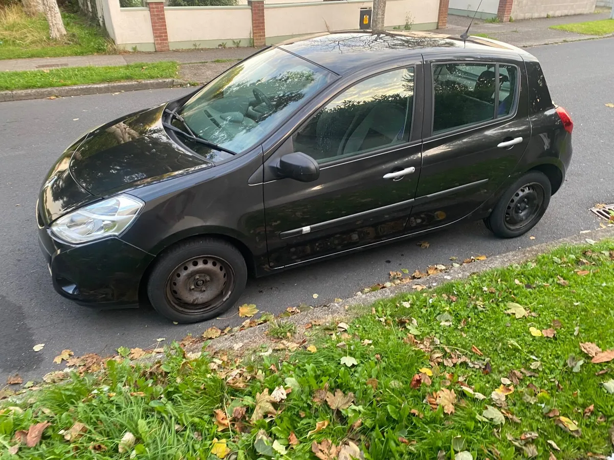 Renault Clio 1.2 petrol only passed Nct - Image 4