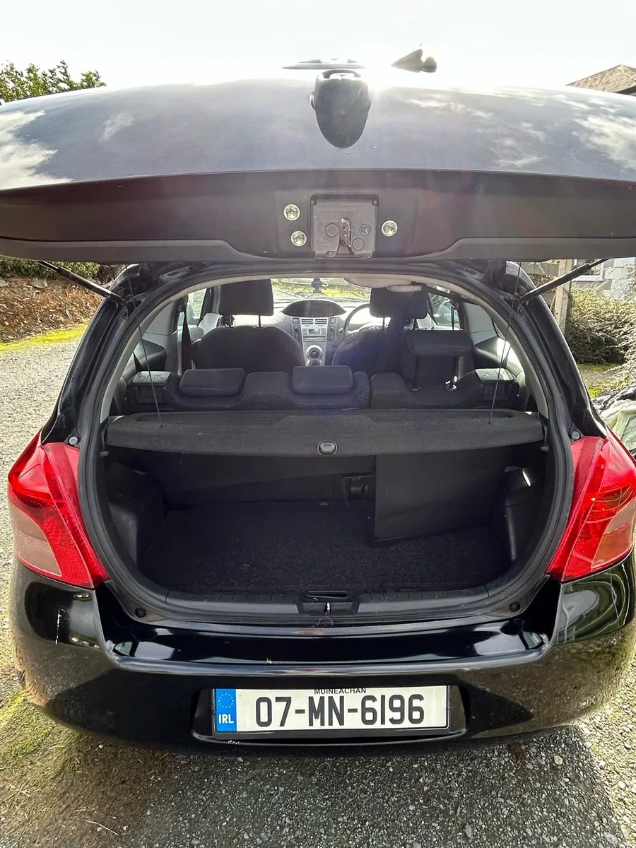 Toyota Yaris - Image 5