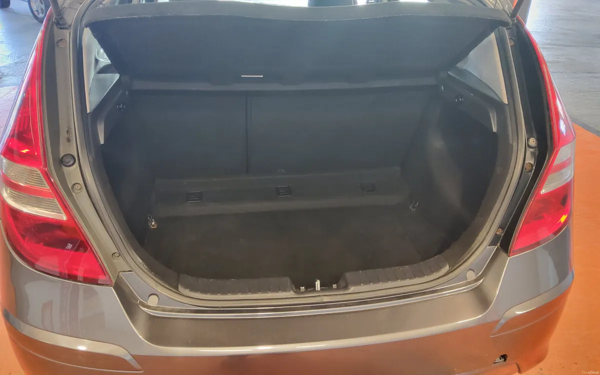 Hyundai i30 2011 - Image 4