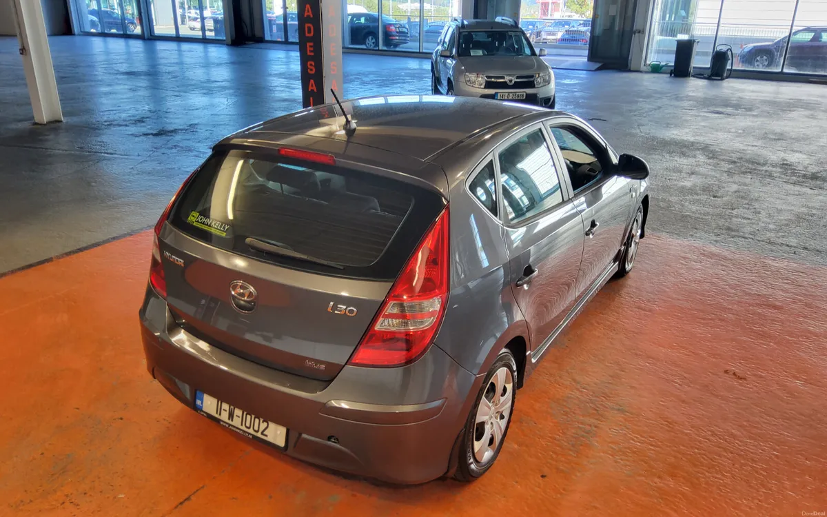 Hyundai i30 2011 - Image 2