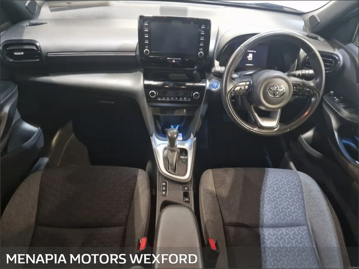 Toyota Yaris Cross Design Hev Auto  VVT-h 116 E-CV - Image 2