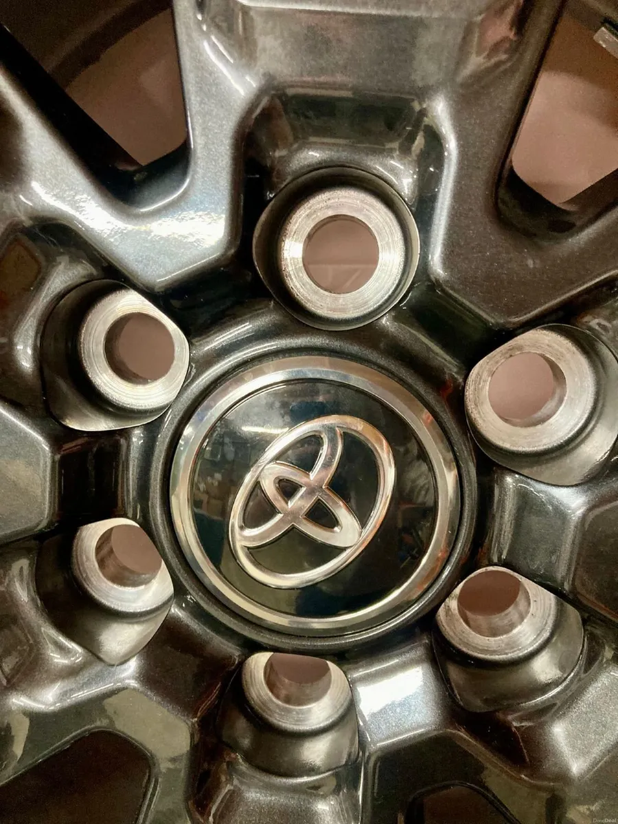 Toyota Land Cruiser 2025 18" Alloys - Image 6