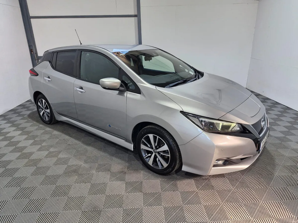 2020 Nissan Leaf SV 40KW NCT 01/28 - Image 3