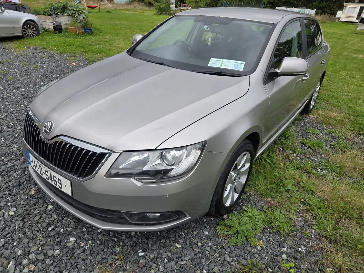 Skoda Superb 2014 - Image 2