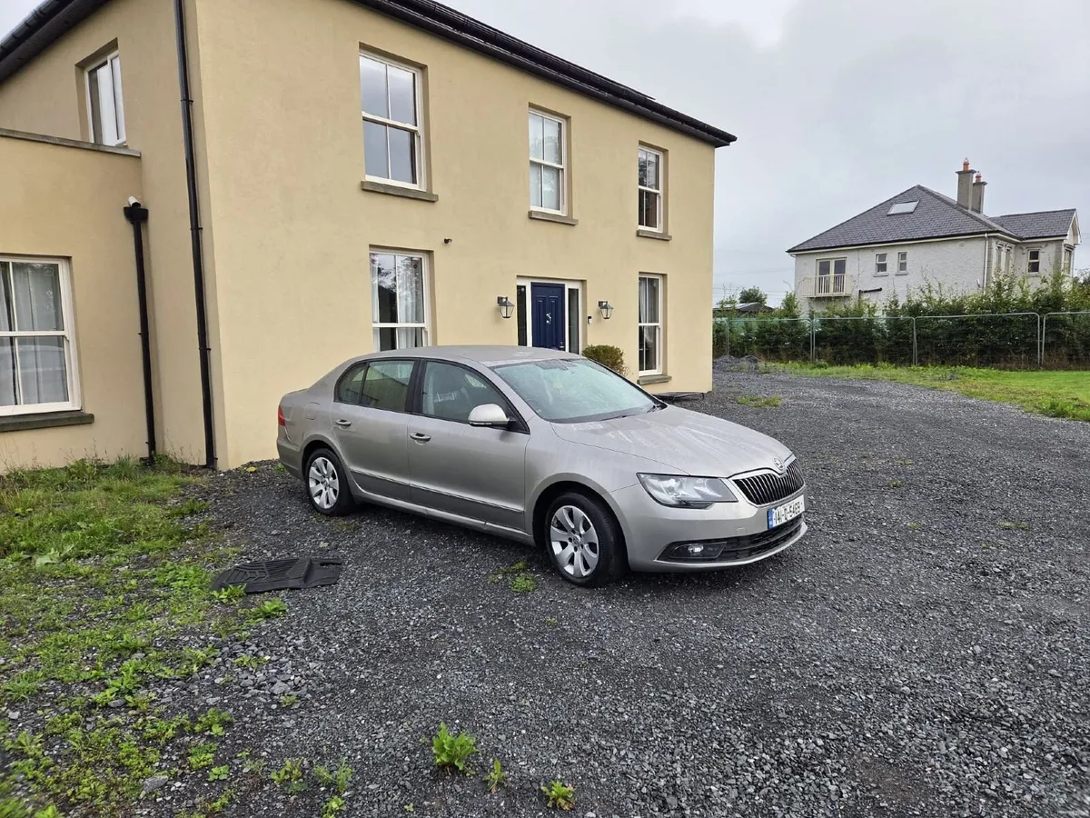 Skoda Superb 2014 - Image 1