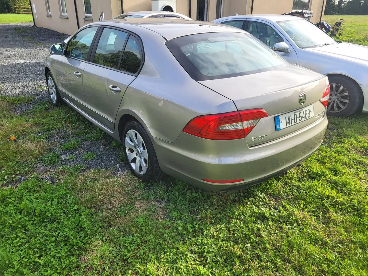 Skoda Superb 2014 - Image 6