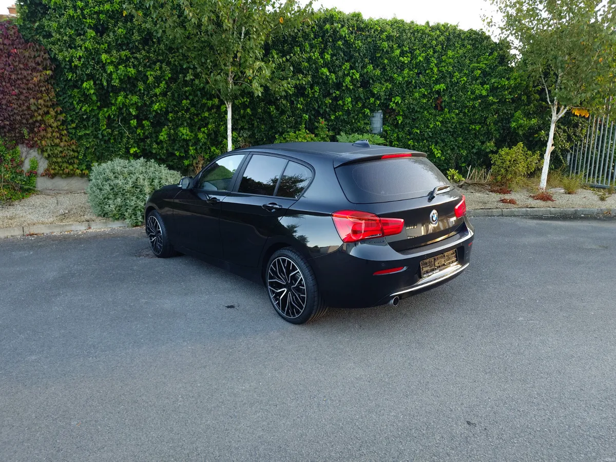 BMW 118i Style - Image 5