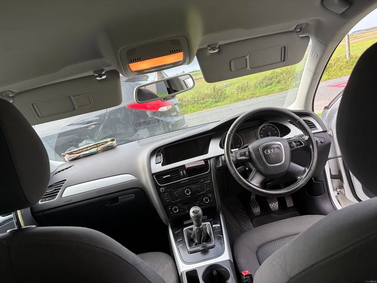 Audi a4 2011 - Image 6