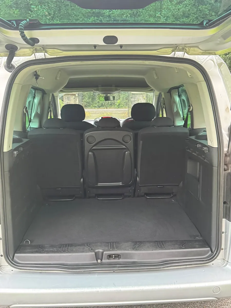 17 Peugeot Partner Tepee Very Low Mileage - Image 5