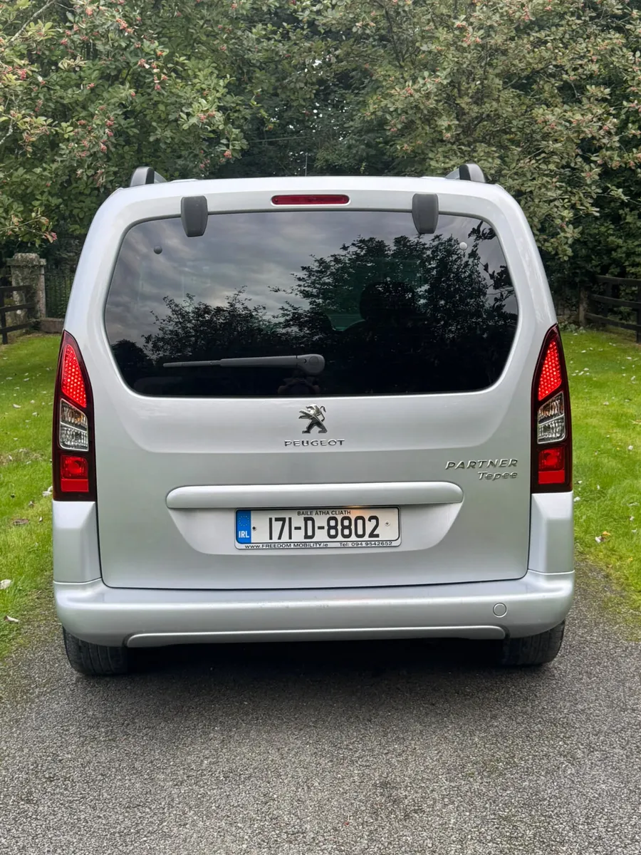 17 Peugeot Partner Tepee Very Low Mileage - Image 4