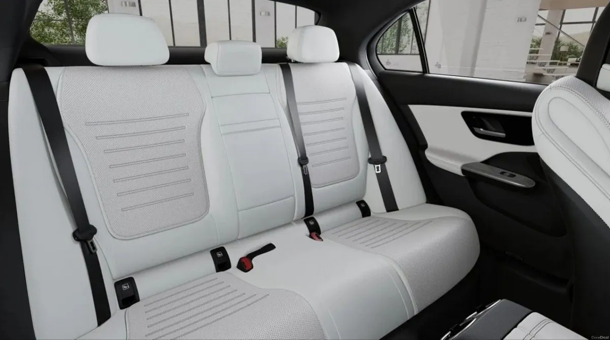 Mercedes-Benz C-Class C 200d AMG LINE PLUS EDITION - Image 6