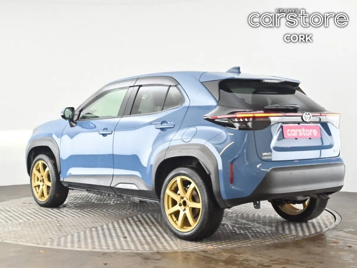 Toyota Yaris Cross 1.5 HYBRIZ Z * STUNNING CAR* - Image 3