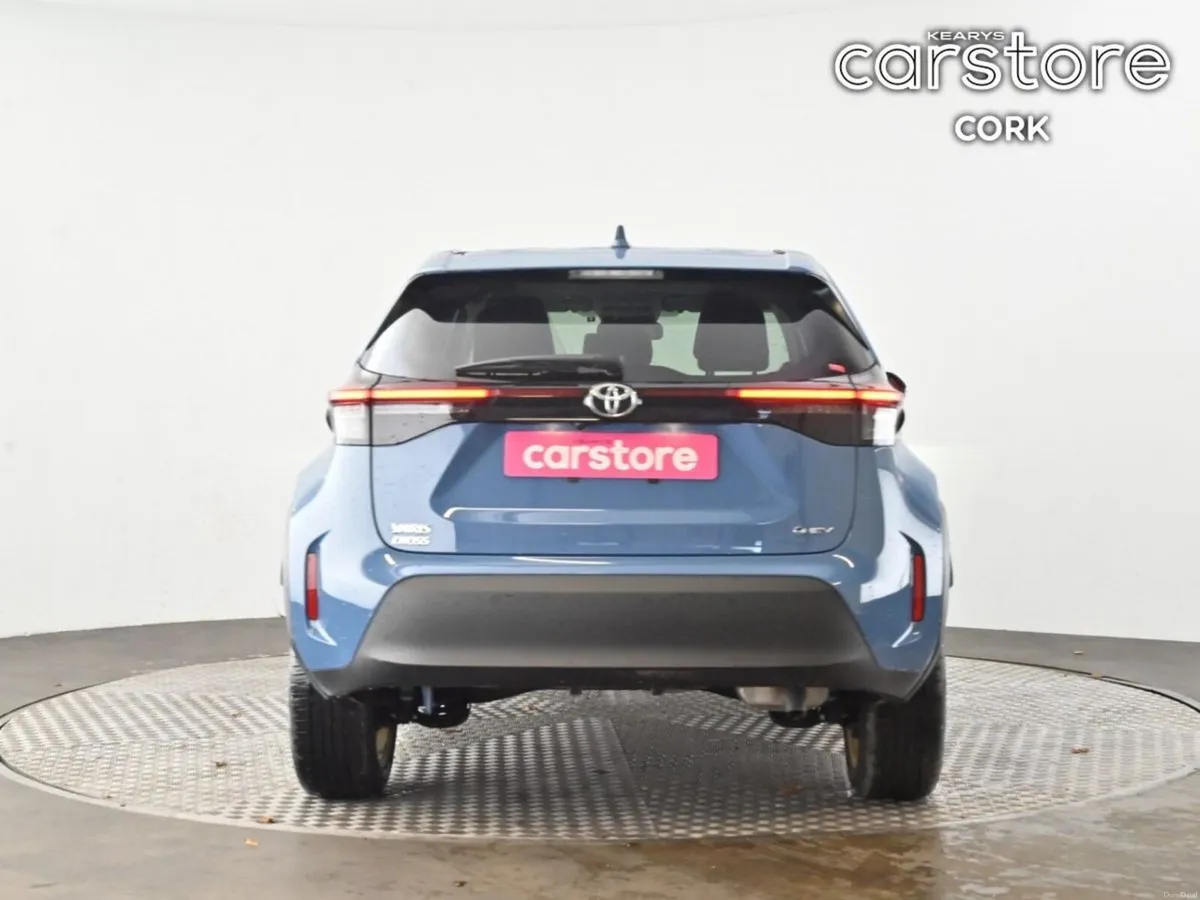 Toyota Yaris Cross 1.5 HYBRIZ Z * STUNNING CAR* - Image 4
