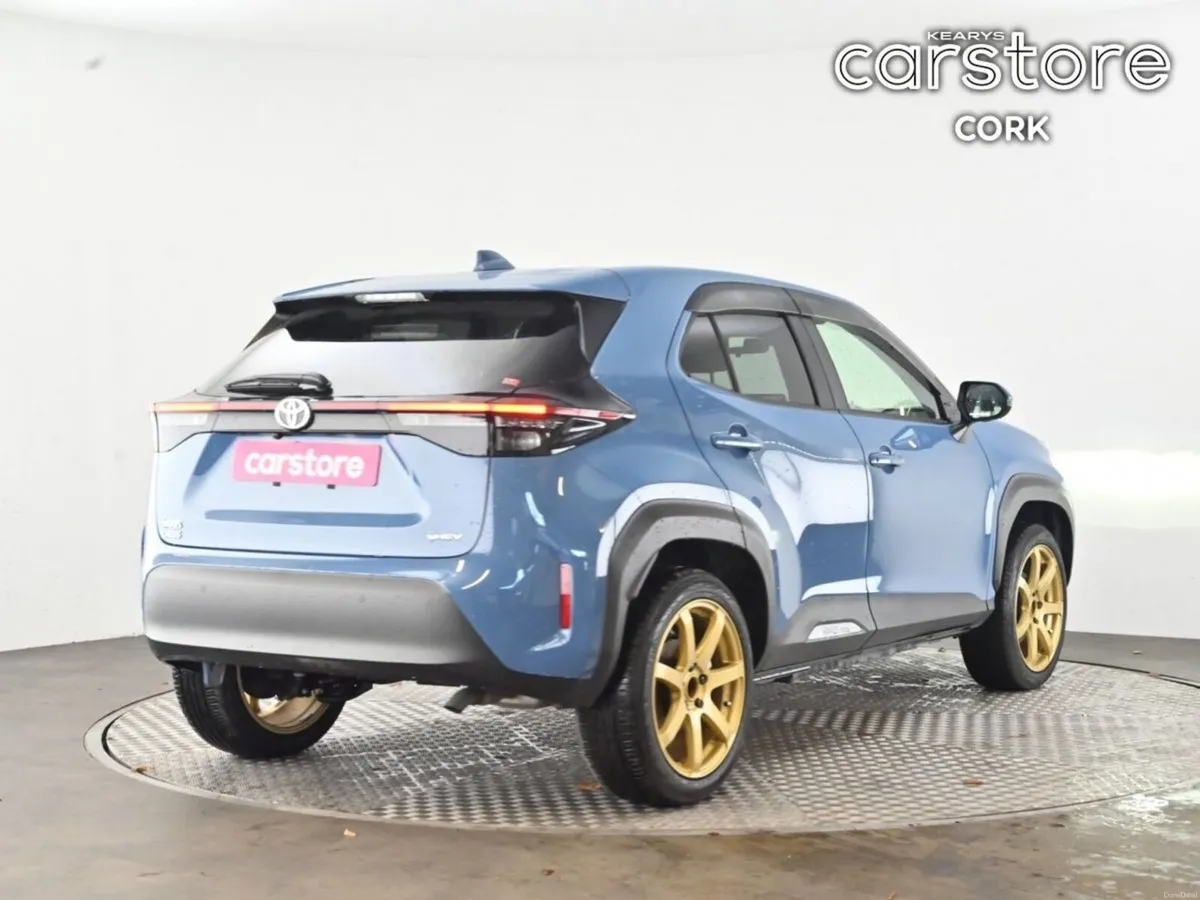 Toyota Yaris Cross 1.5 HYBRIZ Z * STUNNING CAR* - Image 5