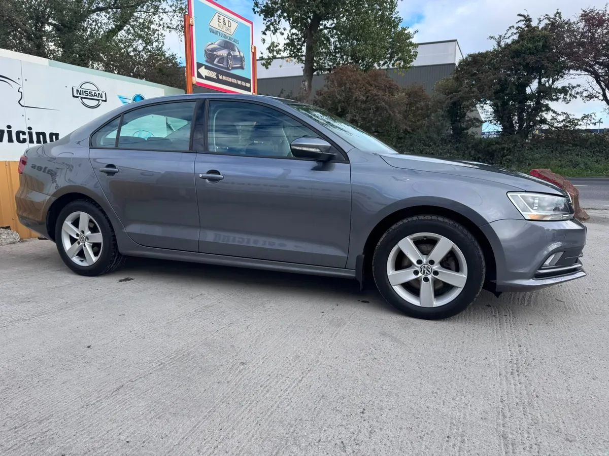 162 VW Jetta 1.2 TSI 105HP Comfortline Low Miles - Image 4