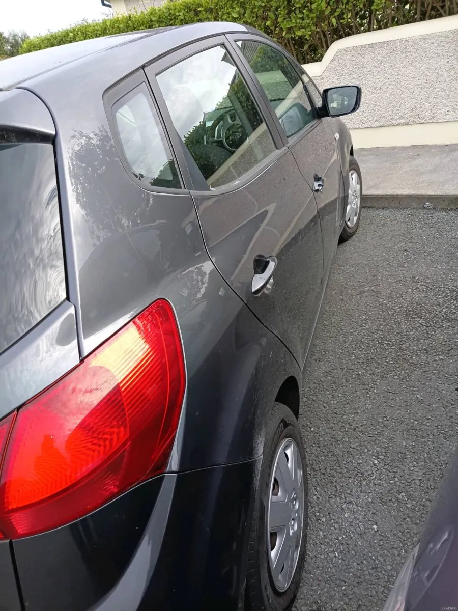 Car - Image 2