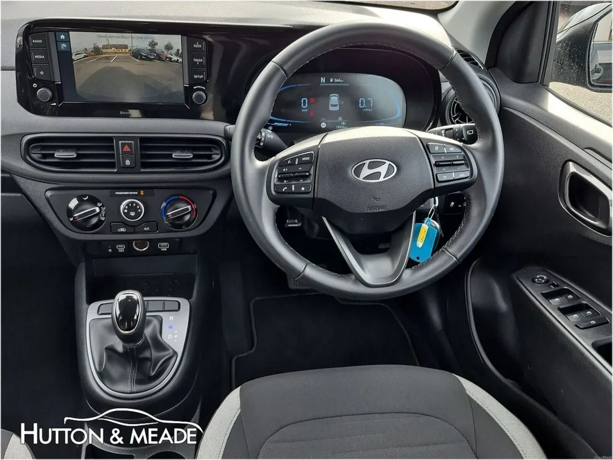 Hyundai i10 Delux Plus Auto 1.0 Petrol 5dr - Image 3