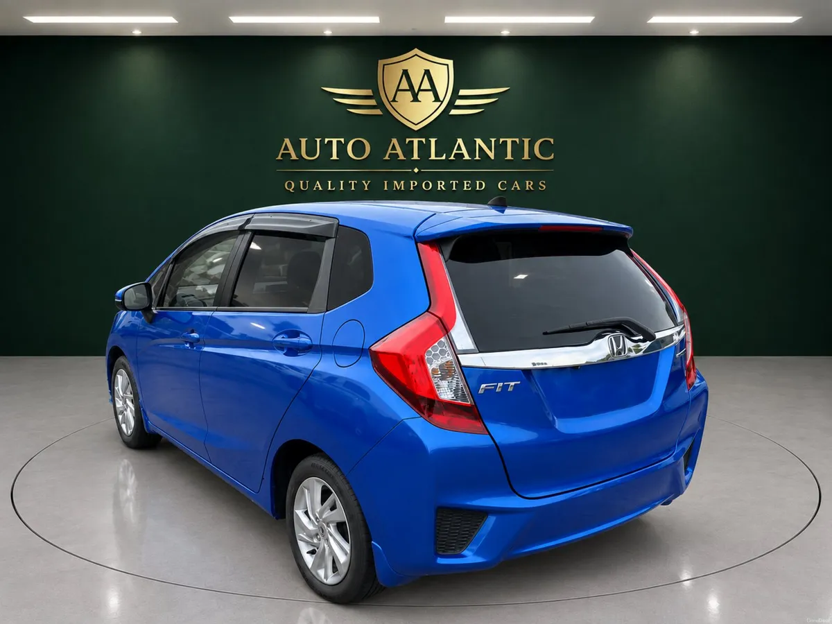 ❁ Honda Fit Hybrid ❁ Immaculate low mileage ❁ - Image 6