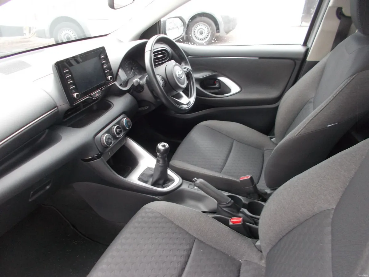 Toyota Yaris 2023-  NCT  Jan 2029 - Image 6