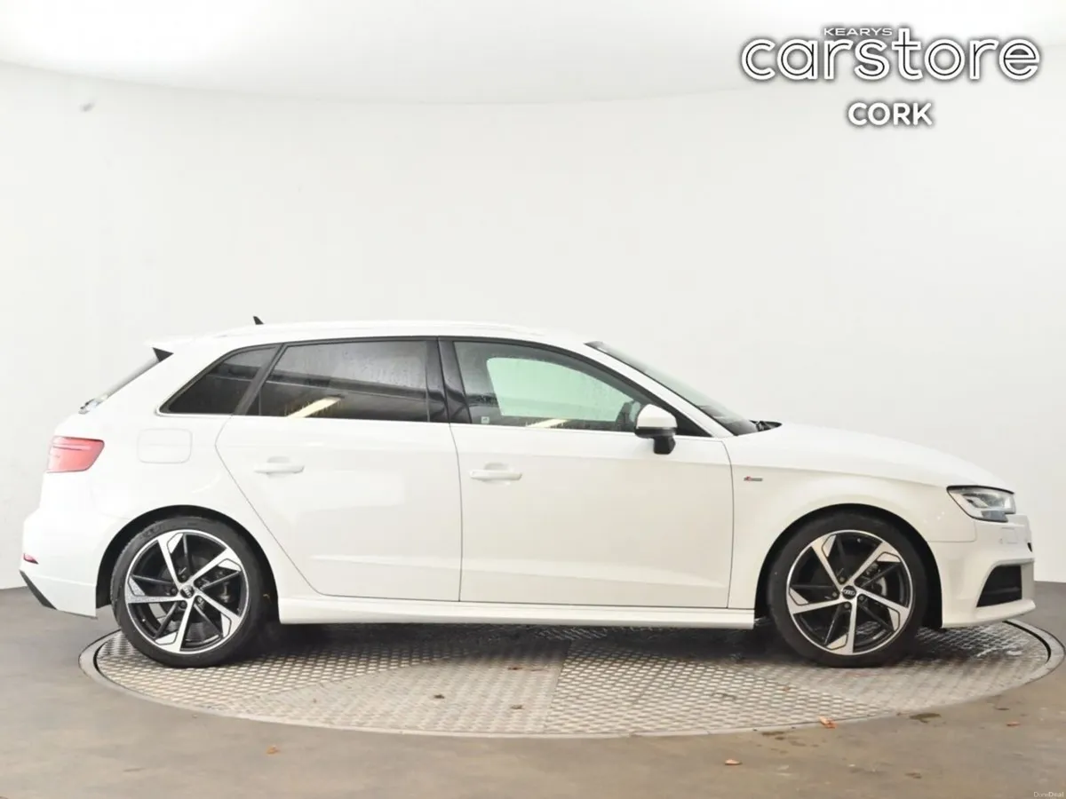 Audi A3 SPORTBACK S LINE - Image 2