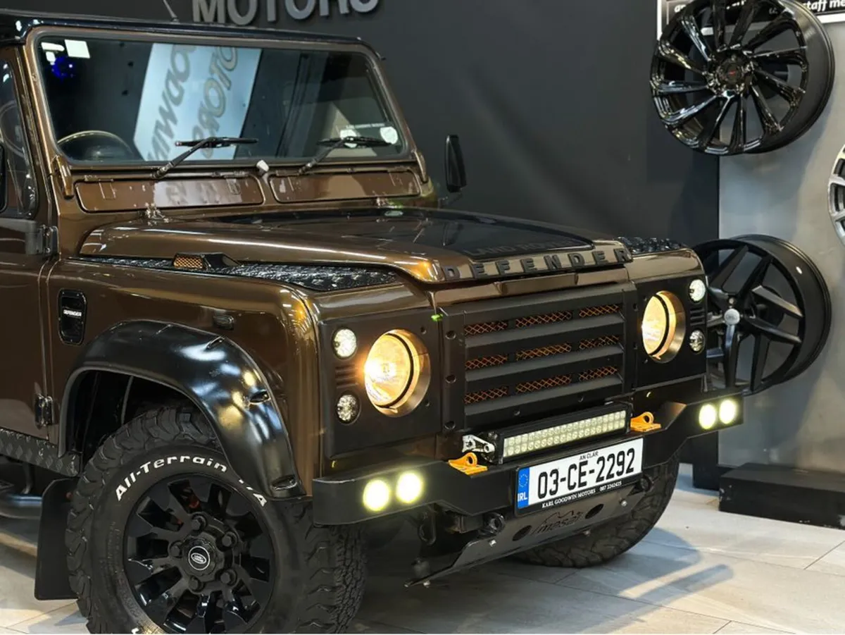 LAND ROVER DEFENDER 90 HARD TOP 2.5 - Image 3