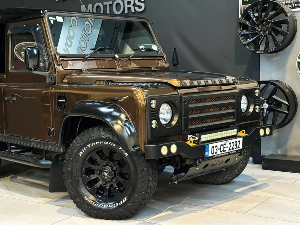 LAND ROVER DEFENDER 90 HARD TOP 2.5 - Image 2