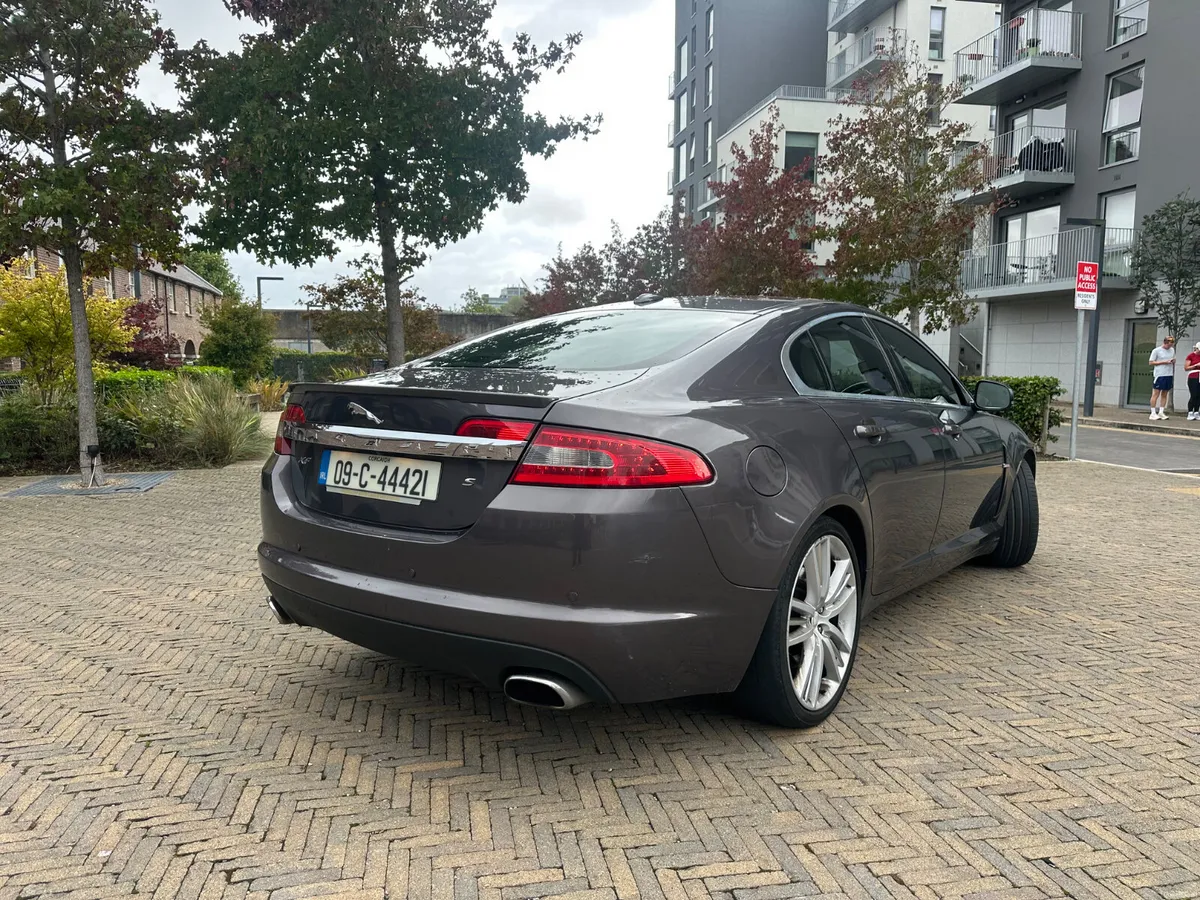 Jaguar XF 2009 - Image 5