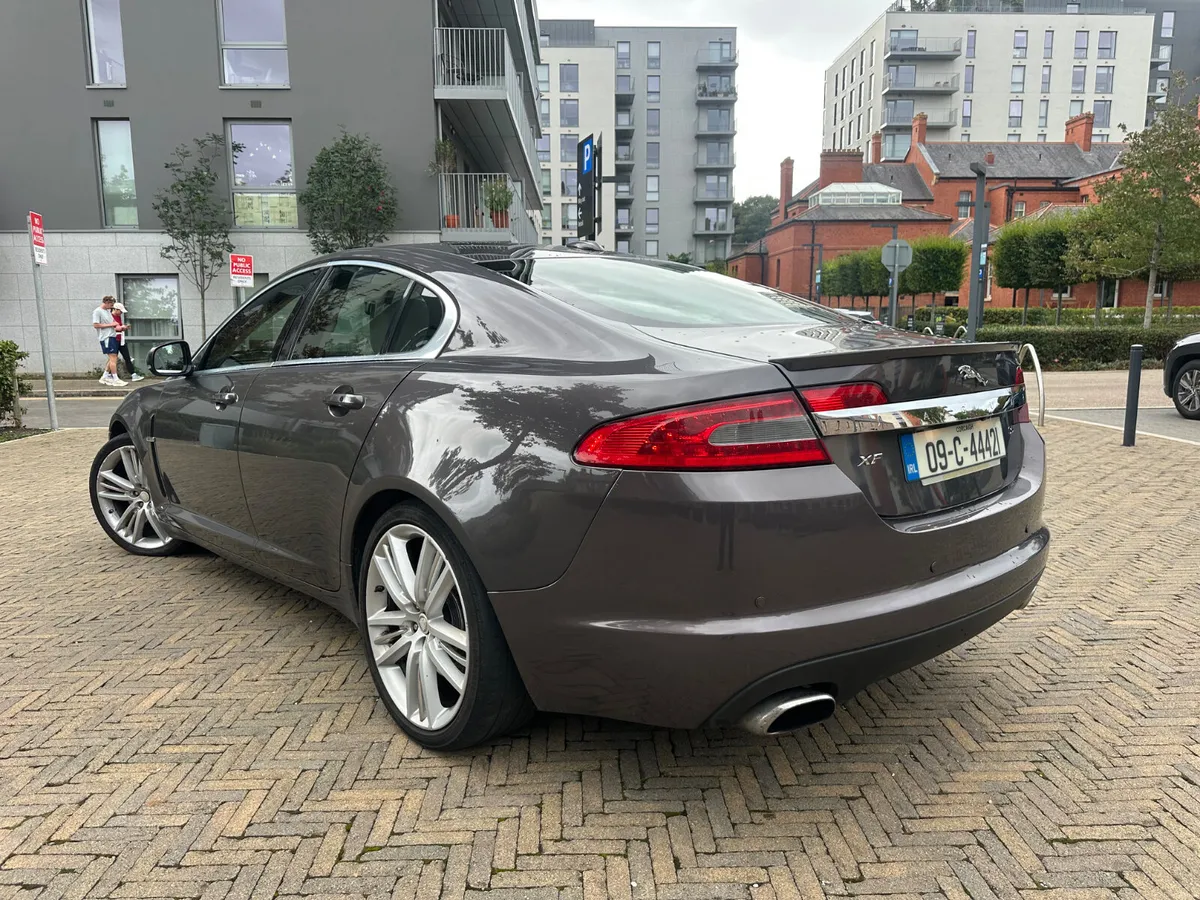 Jaguar XF 2009 - Image 6