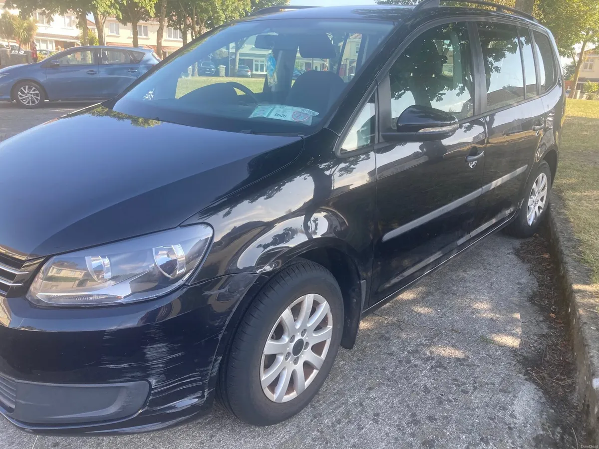 Volkswagen Touran 2010 - Image 6