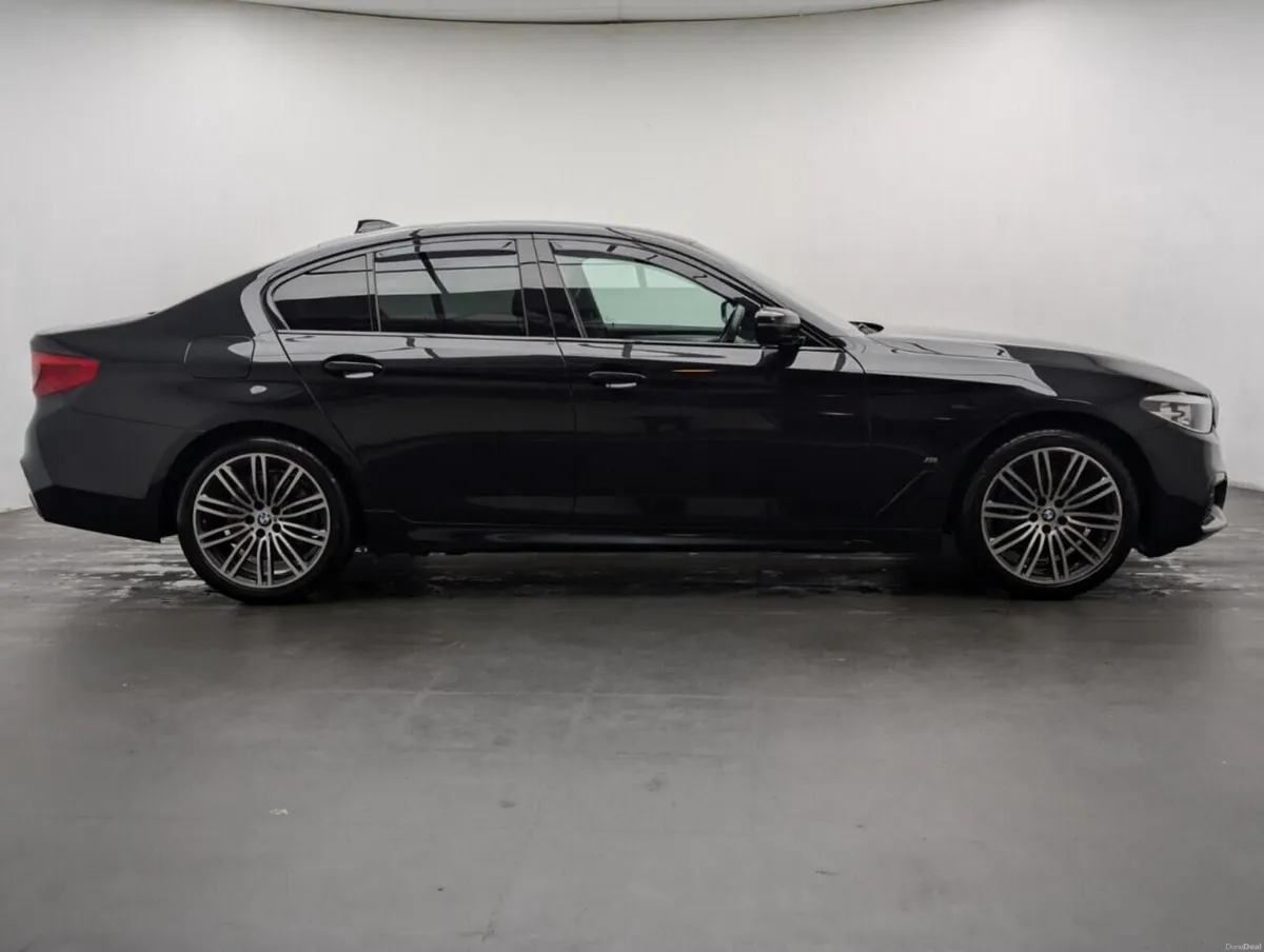 BMW 5-Series 2020  530 E     M SPORT - Image 2