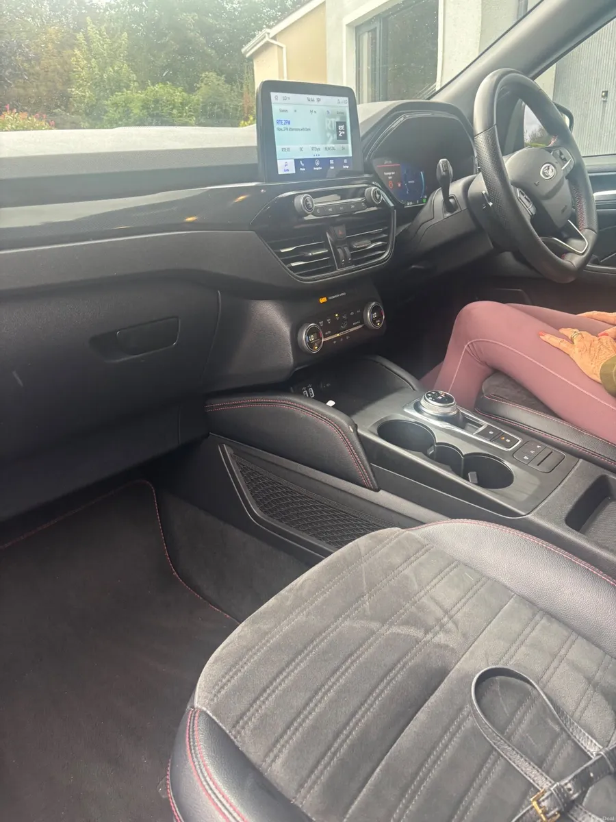 Ford Kuga 2022 - Image 4